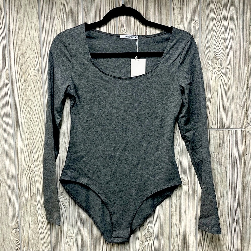 Long sleeve scoop neck body suit